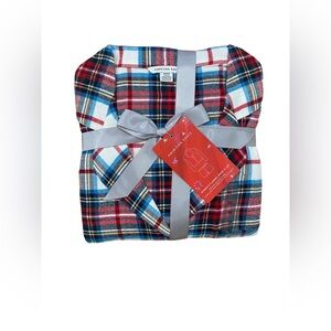 American Eagle Plaid Flannel Holiday Pajama Short Gift Set